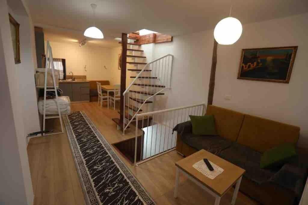 Charming House Apartment Pogradec Exterior photo